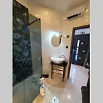 Dom wakacyjny Beautiful House With Large Terrace And Jacuzzi Bakarac