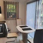 Dom wakacyjny Beautiful House With Large Terrace And Jacuzzi