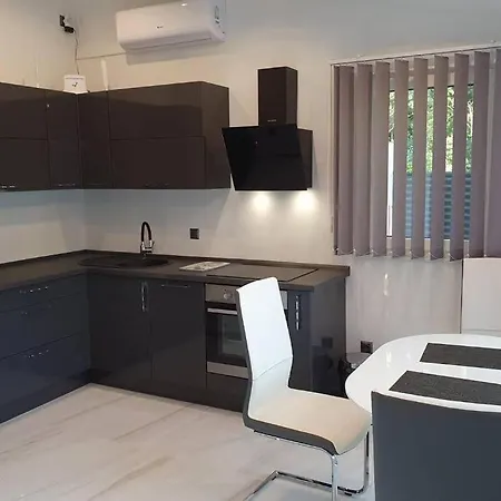 Beautiful House With Large Terrace And Jacuzzi Holiday home Bakarac