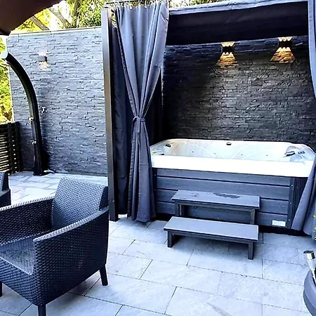 Beautiful House With Large Terrace And Jacuzzi * Bakarac