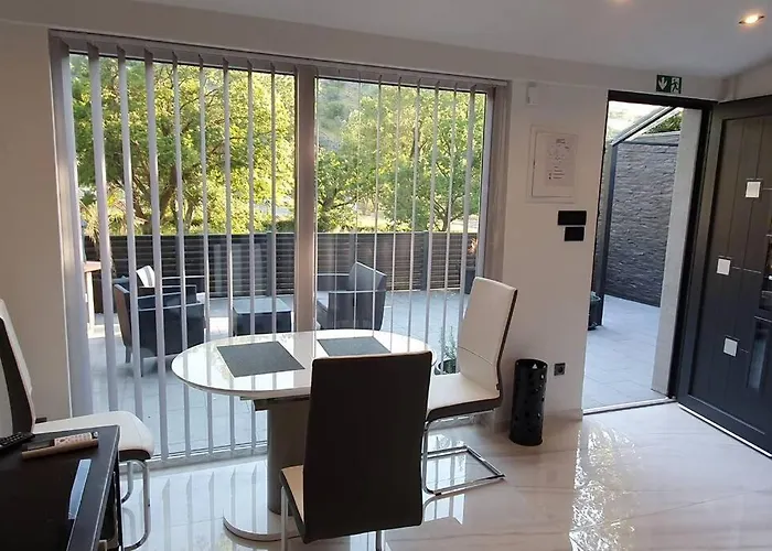 Beautiful House With Large Terrace And Jacuzzi